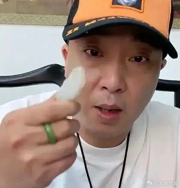 “柴怼怼”等被判赔偿胖东来及于东来共260万；此前“柴怼怼”及其妻子被刑拘