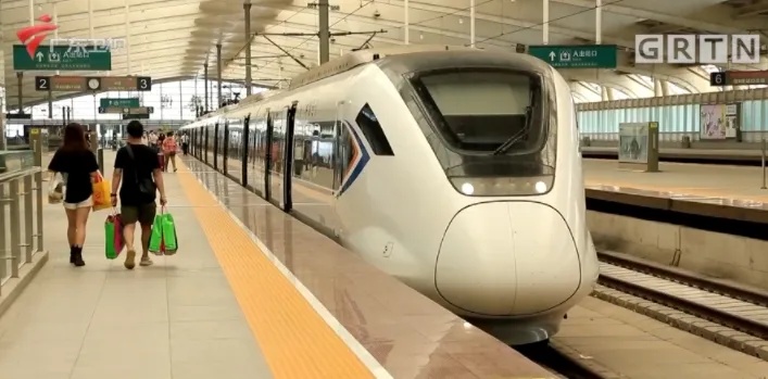 受台风“凤凰”影响，赣深高铁、江湛高铁、广深港高铁部分列车停运