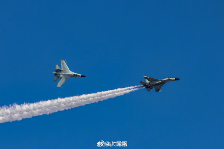 剑指长空！战机翱翔蓝天安全感拉满