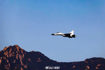 剑指长空！战机翱翔蓝天安全感拉满