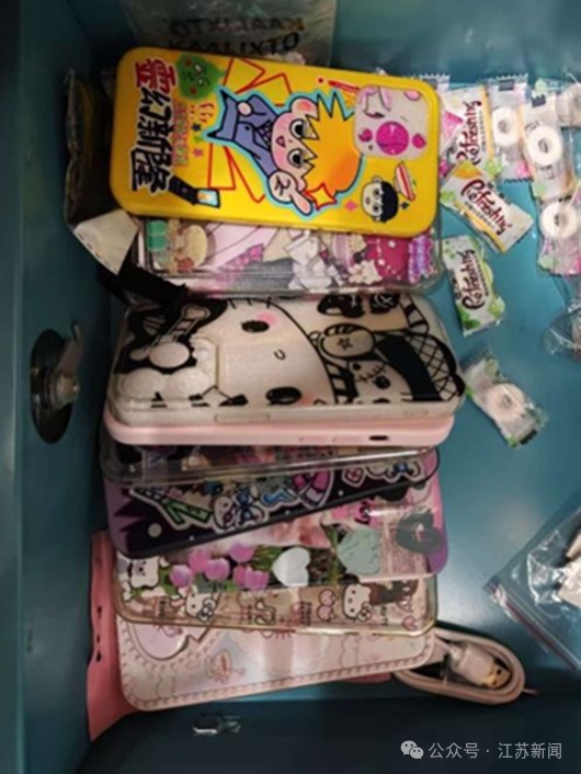 “一代人有一代人喜欢的破烂”:年轻人开始收集各类看似无用的“废品” “一代人有一代人喜欢的破烂”:年轻人开始收集各类看似无用的“废品”