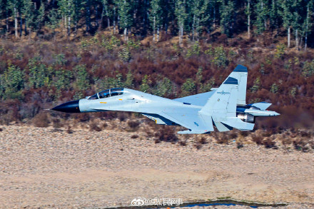 剑指长空！战机翱翔蓝天安全感拉满