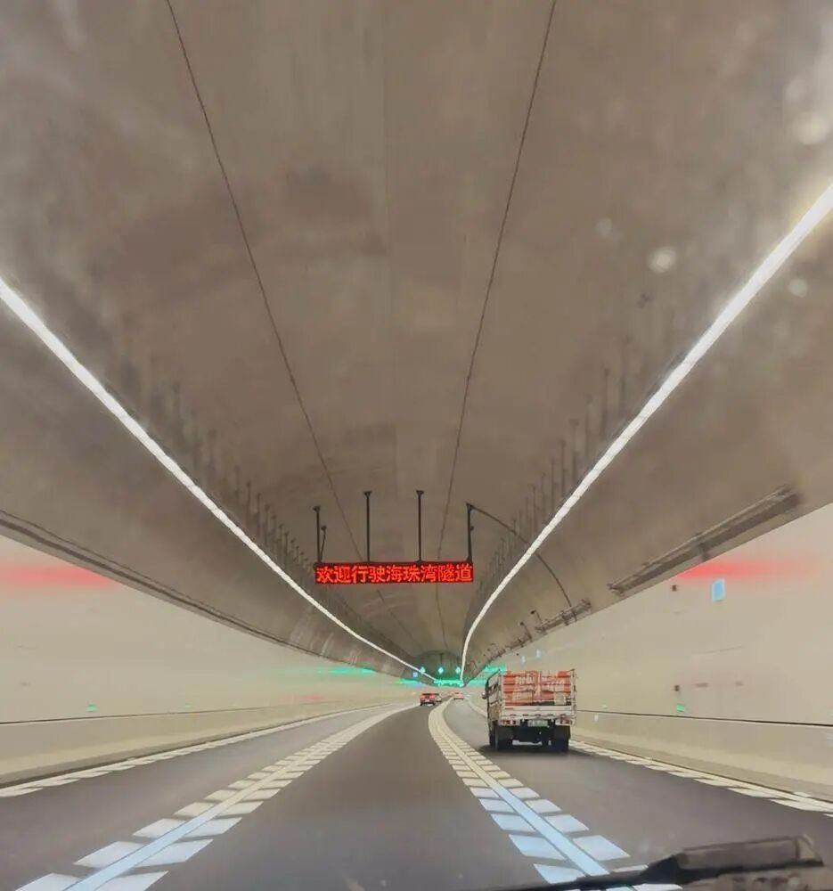 记者体验海珠湾隧道通车：广州南站与中心城区实现15分钟互达