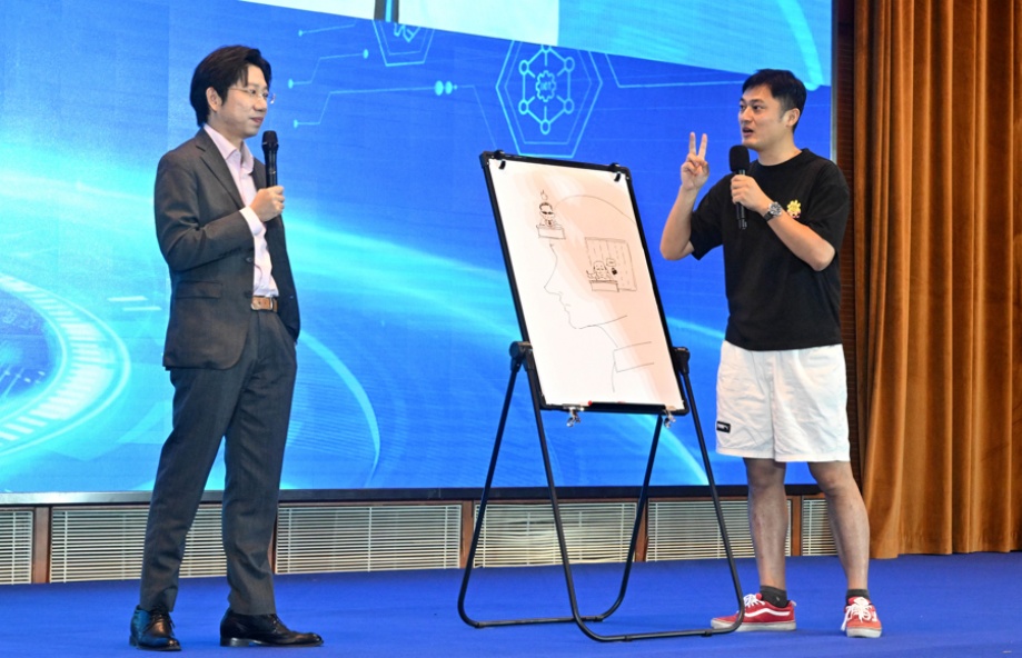 对话“混知”：“漫”功出细活，专治不明白！（文末送亲签图书）