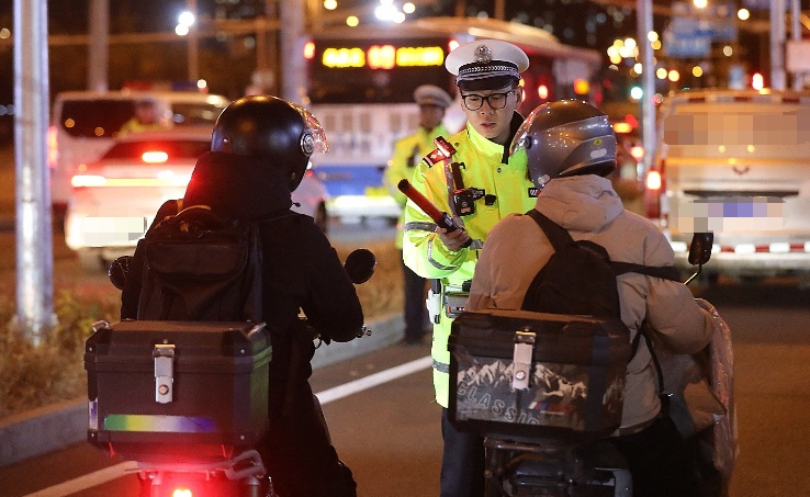 北京持续开展夜查！电动自行车、自行车也要查酒驾，警方提醒——