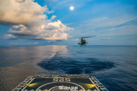 转发收藏！战舰和霞光同框上演硬核浪漫