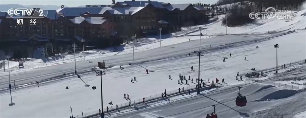 “冰雪+补贴”“彩林+温泉”“秋假+研学”齐发力 文旅市场激荡消费新活力