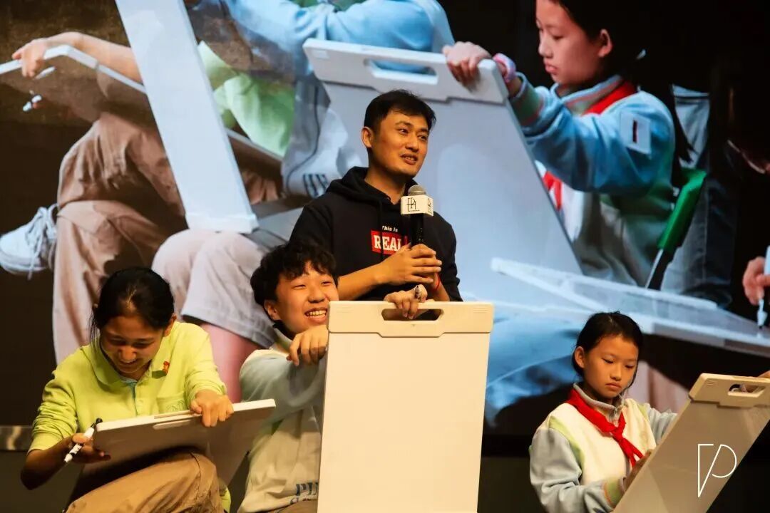 对话“混知”：“漫”功出细活，专治不明白！（文末送亲签图书）