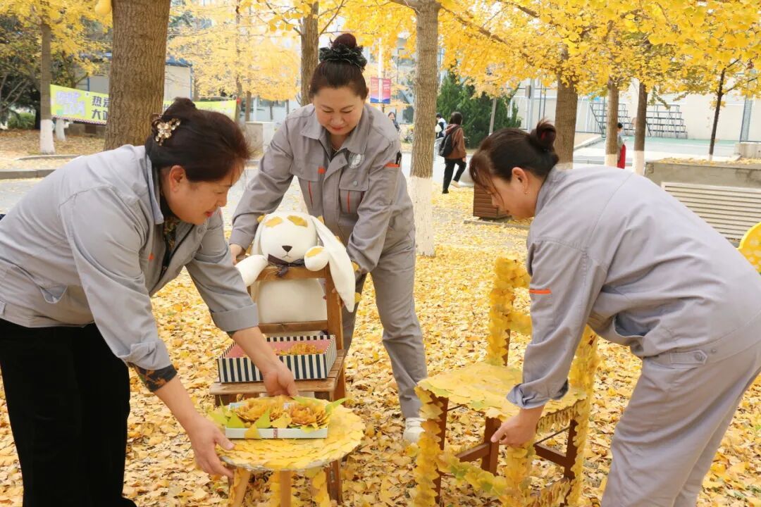 全网刷屏!我也好想拥有“银杏伞” 全网刷屏!我也好想拥有“银杏伞”