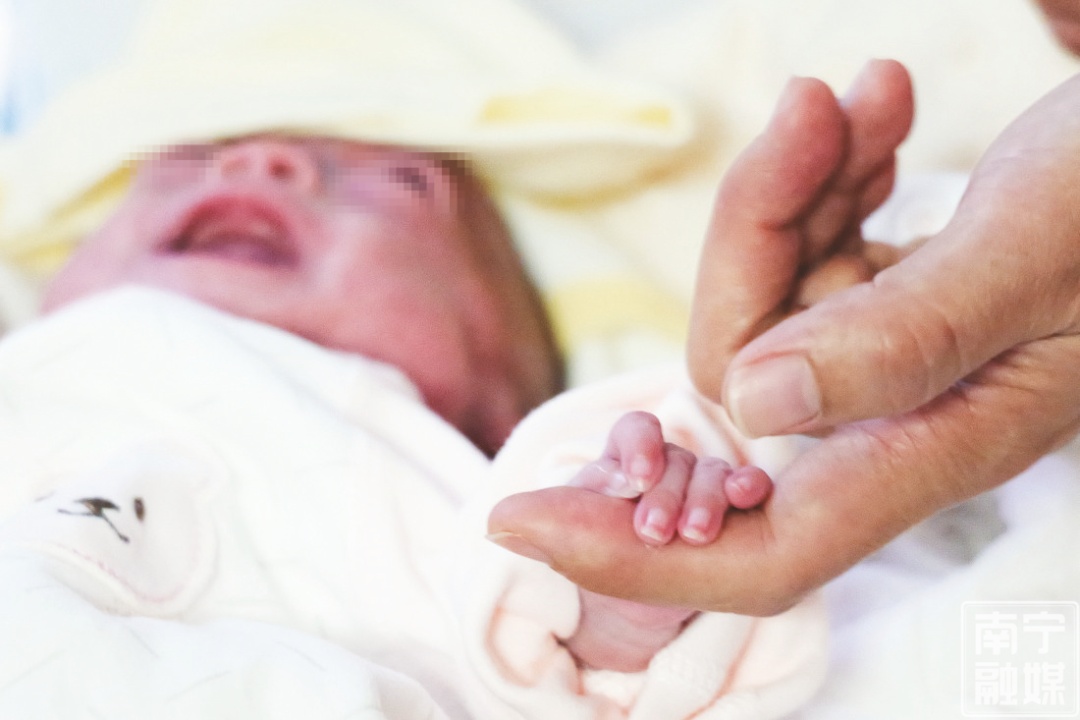 出生255克，广西一超早产儿顺利出院！