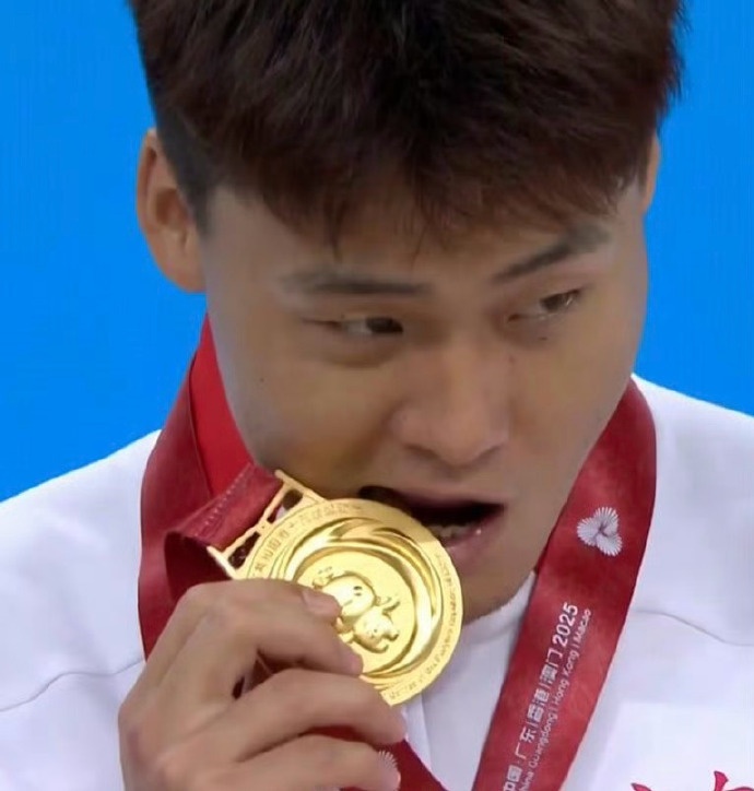 “把冠军留在广东”！广东男篮时隔12年夺冠，赵睿发文告别