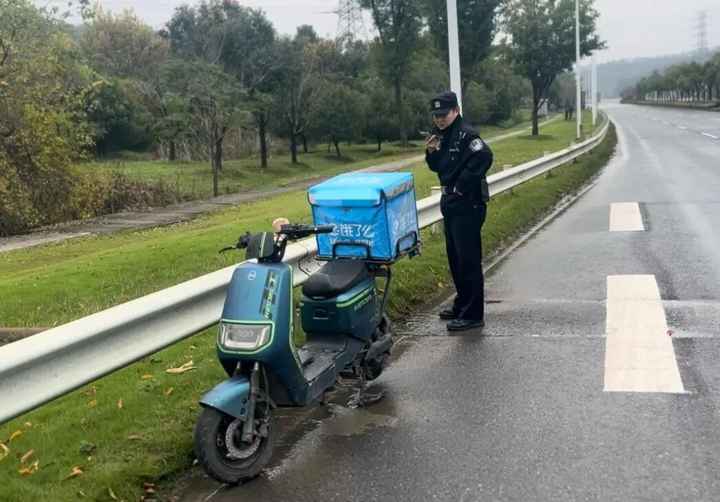 10小时打了25个电话，民警急了