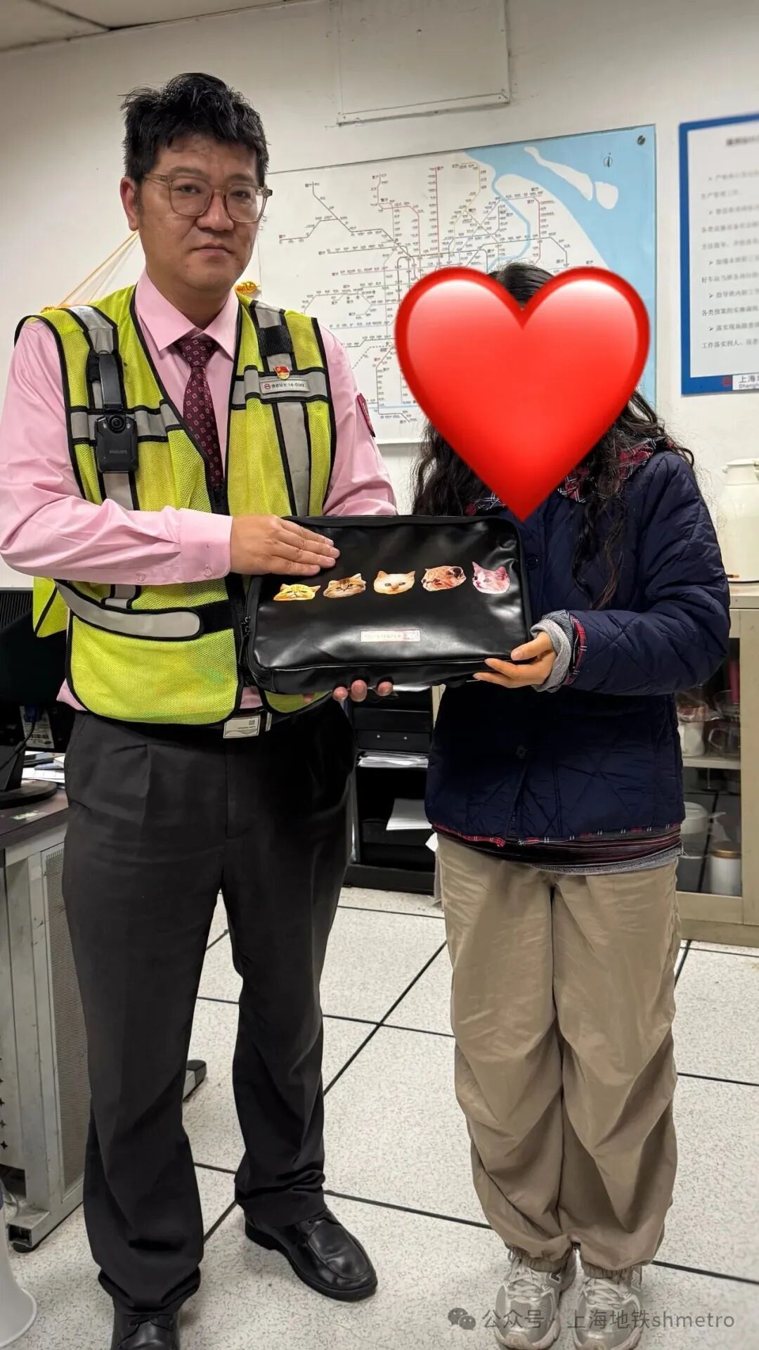 网友发文狂赞:16人接力帮忙,在上海经历奇迹3小时!官方发布公告,结果令人意外 网友发文狂赞:16人接力帮忙,在上海经历奇迹3小时!官方发布公告,结果令人意外