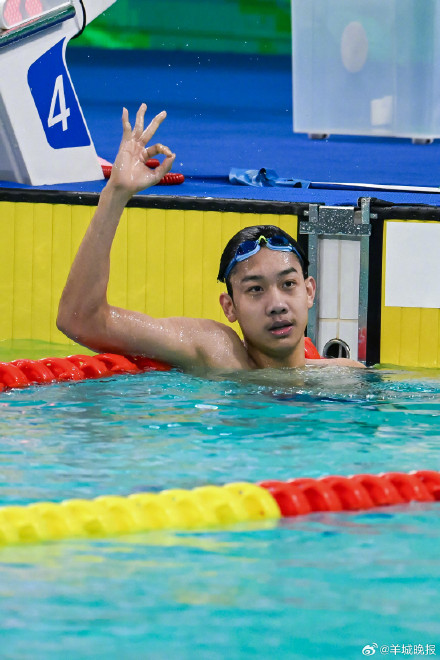 又破纪录了！张展硕十五运会已获3枚自由泳金牌