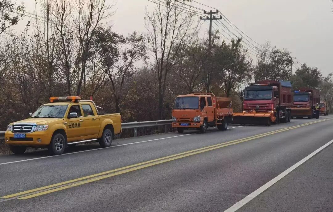 没有融雪剂,雪怎么扫?北京的回答是...... 没有融雪剂,雪怎么扫?北京的回答是......