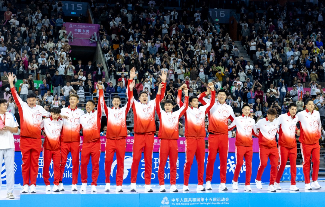 “把冠军留在广东”！广东男篮时隔12年夺冠，赵睿发文告别