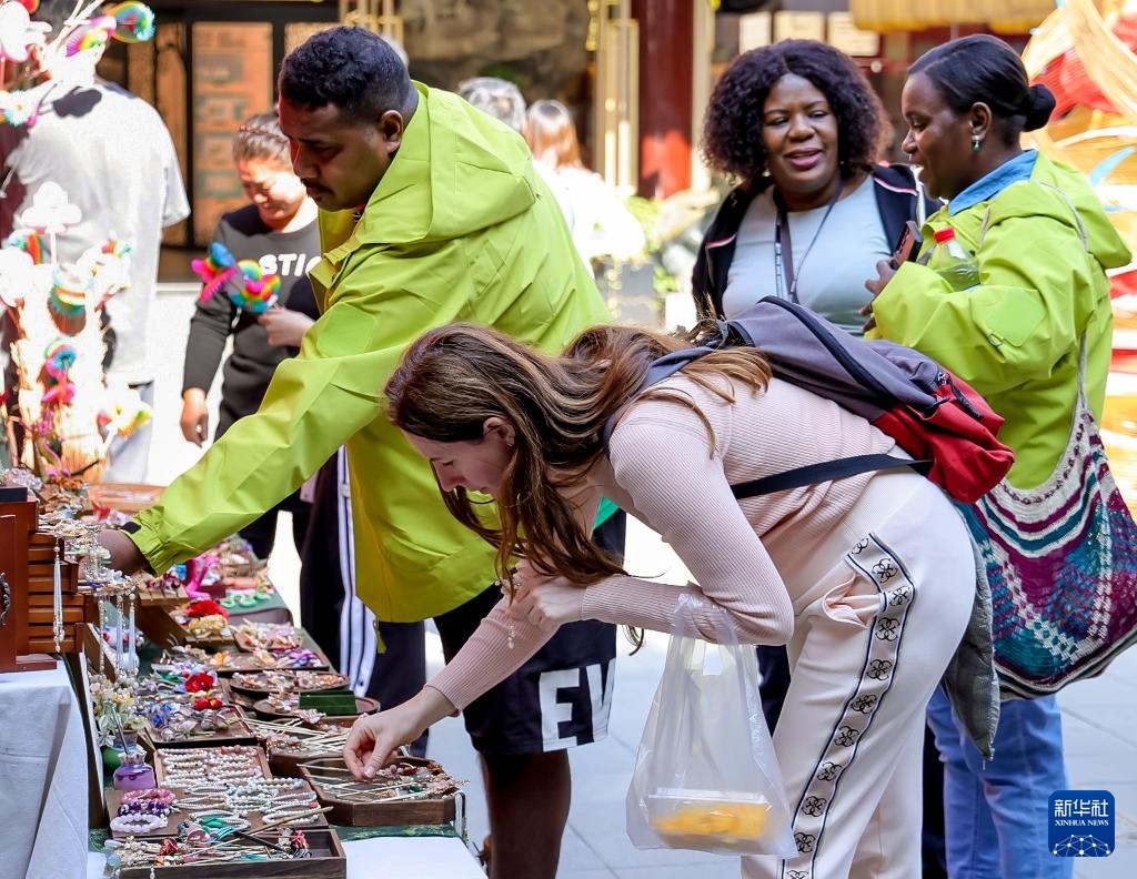 上海豫园：沉浸感受非遗魅力