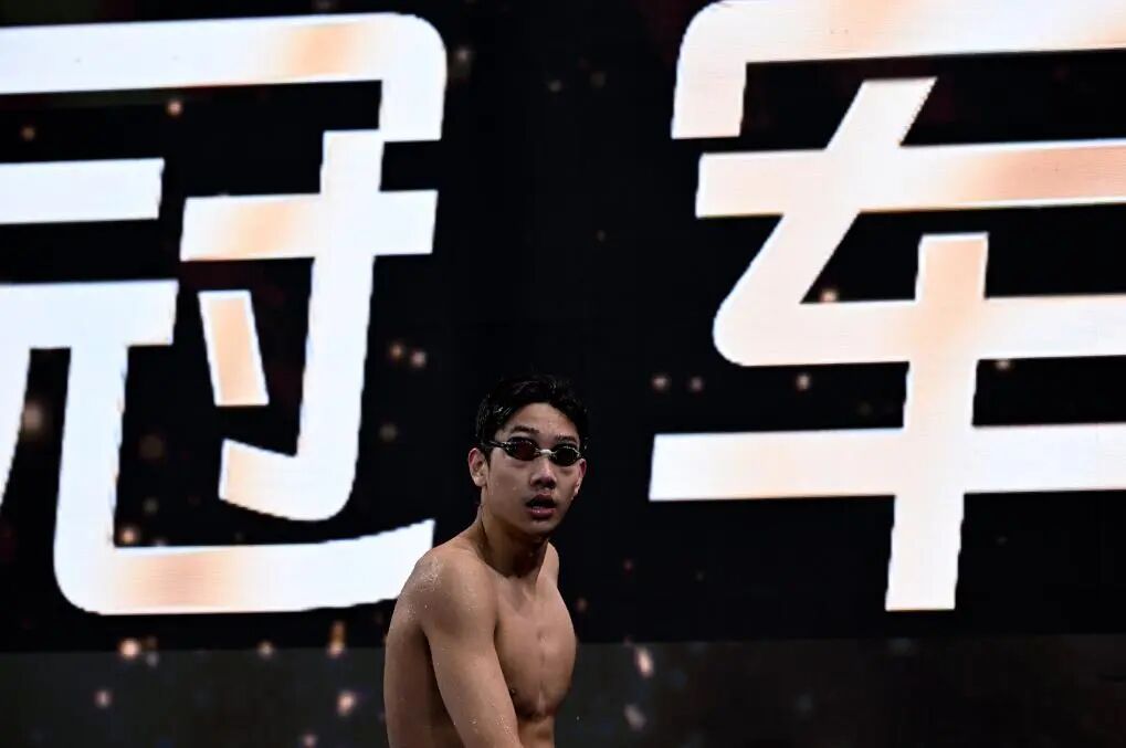 三天三金三纪录！这个07年出生的“小孩哥”，到底是谁？