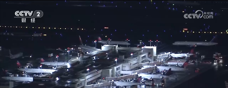 “停摆”影响不断扩大 美政府留下难以挽回的经济民生“坏账” “停摆”影响不断扩大 美政府留下难以挽回的经济民生“坏账”