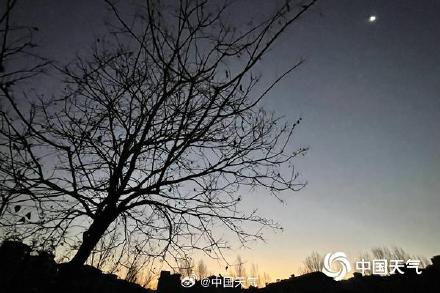 北京今天昼夜温差超10℃ 明夜起大风降温来袭周日为风力最强时段