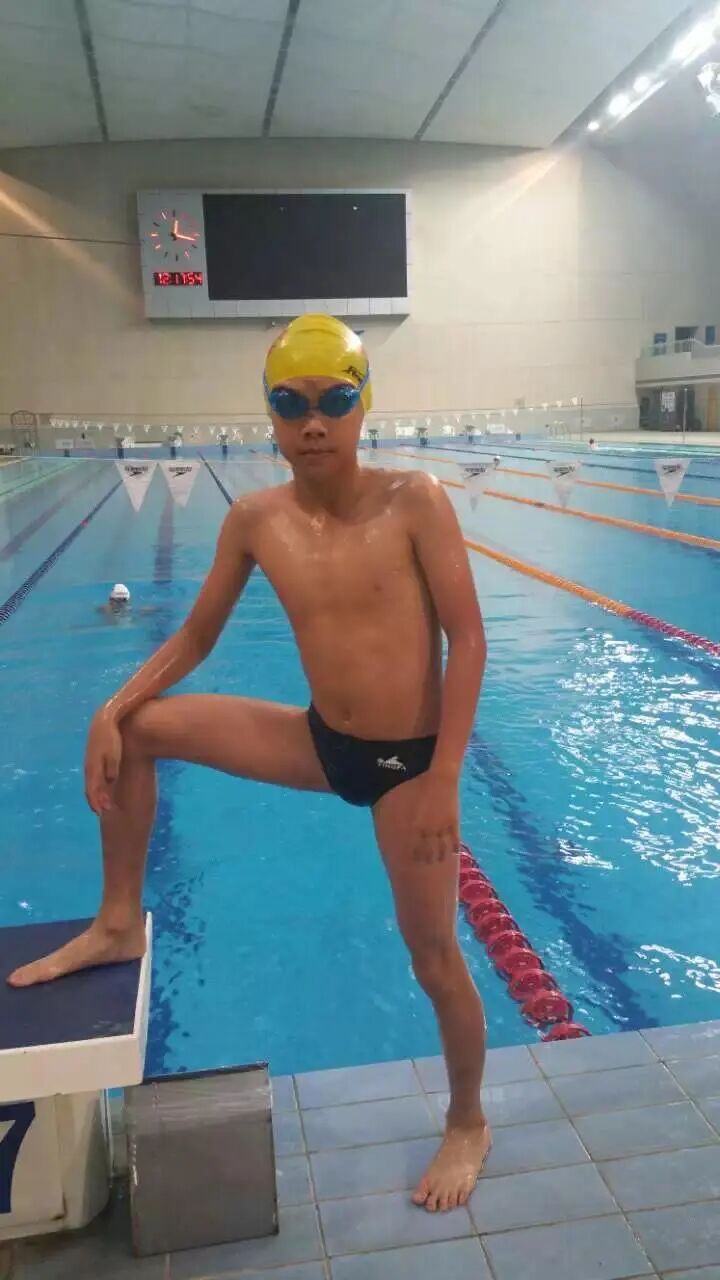 三天三金三纪录！这个07年出生的“小孩哥”，到底是谁？