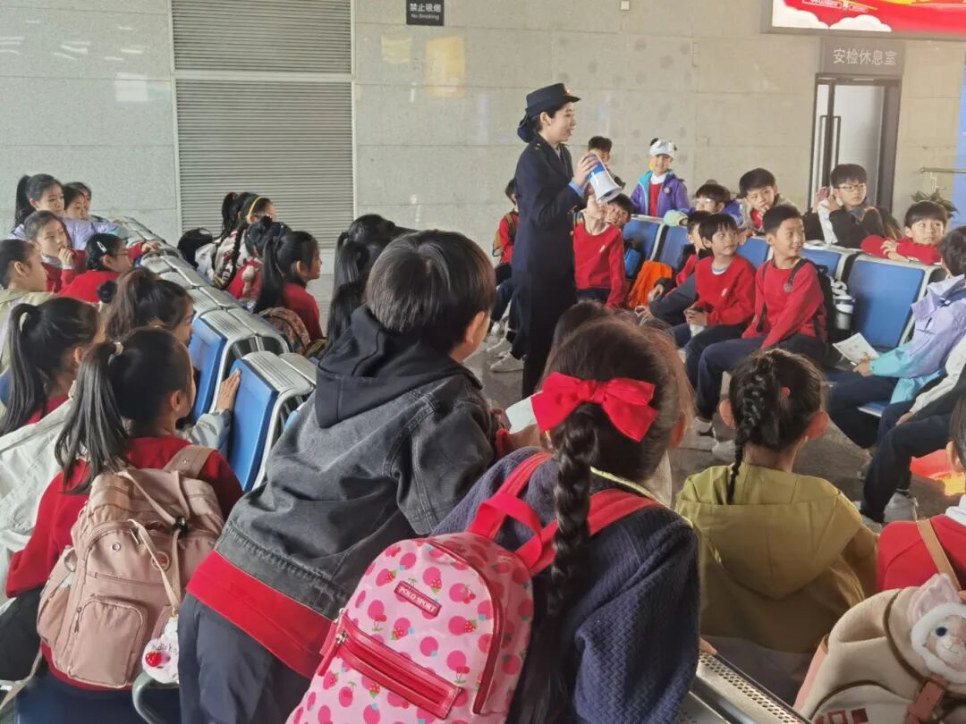 温州孩子的秋假来了！机场、动车站是这样的……