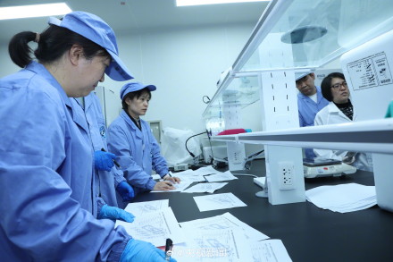 航天员带回近100斤太空特产 航天员带回近100斤太空特产