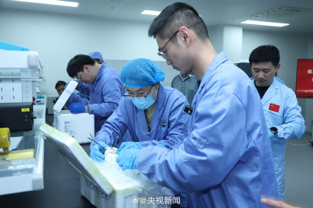 航天员带回近100斤太空特产 航天员带回近100斤太空特产