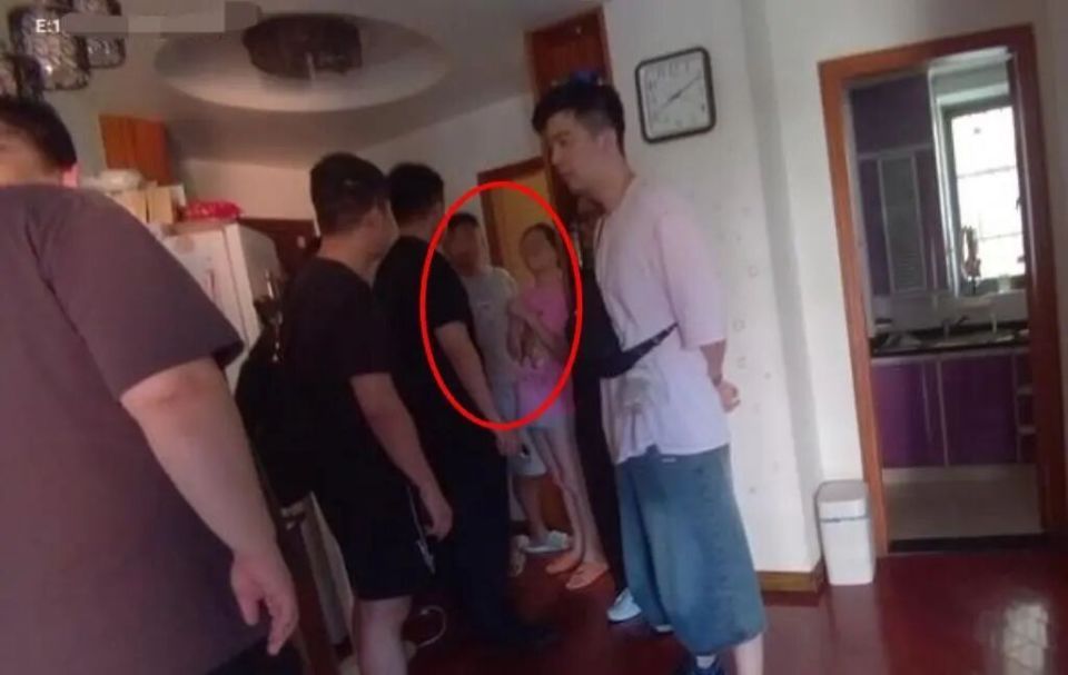 上海夫妻俩利用会员福利漏洞诈骗，还把弟弟弟媳拉进来……一家五口都被抓！