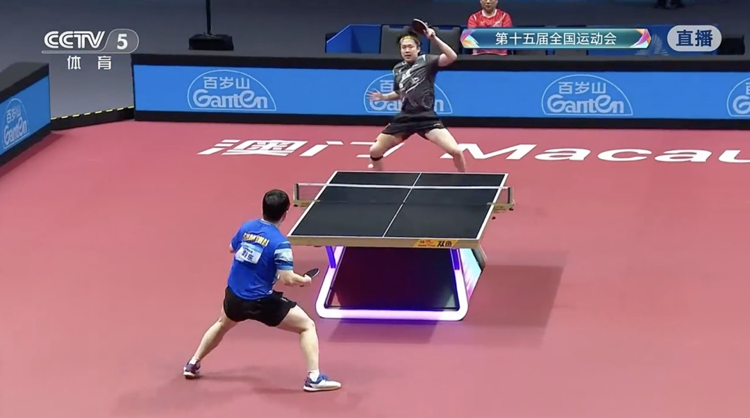 强强对决！樊振东战胜王楚钦