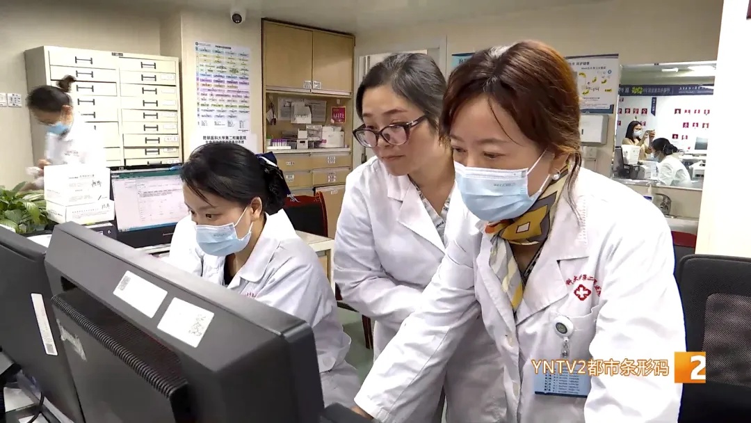 25岁小伙咳嗽带血10年！原来…… 气管里竟藏着铁钉！