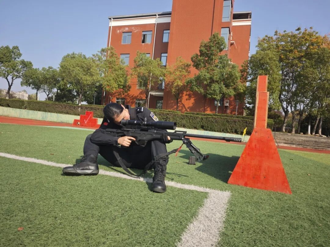 “我不喜欢别人喊我女狙击手，我就是狙击手！”