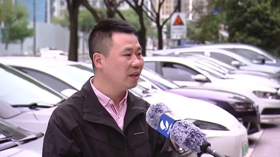 浙江网约车司机一个动作，乘客竟想要跳车？