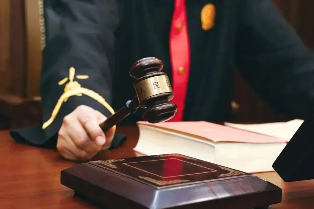 @职场人,你在单位吐槽群、八卦群吗?一员工八卦领导“彩旗飘飘”被开除!法院判了→ @职场人,你在单位吐槽群、八卦群吗?一员工八卦领导“彩旗飘飘”被开除!法院判了→