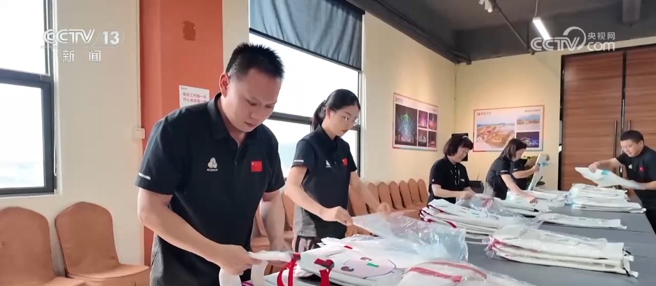 十五运会吉祥物卖爆了!6.8亿销售额背后藏着湾区制造秒速响应 十五运会吉祥物卖爆了!6.8亿销售额背后藏着湾区制造秒速响应