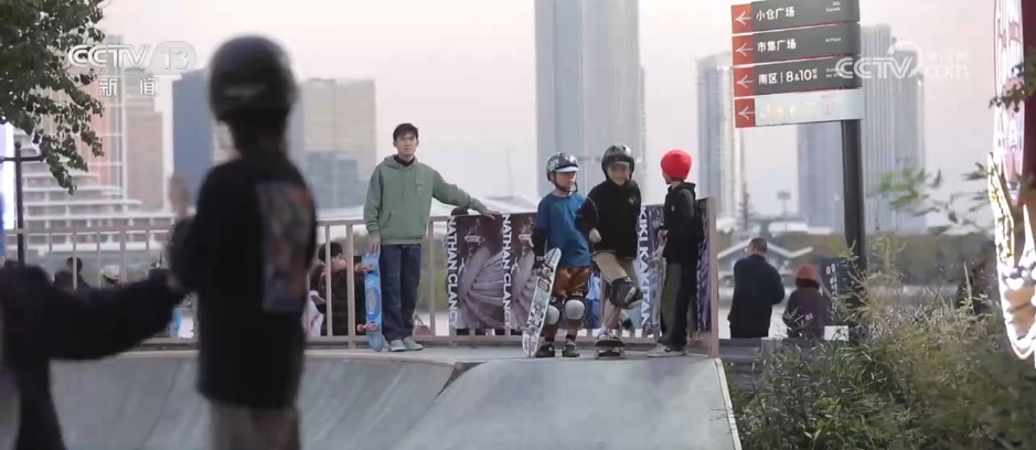 繁华商圈变身运动街区 “体育+”加速“破圈”激活消费新潜力 繁华商圈变身运动街区 “体育+”加速“破圈”激活消费新潜力