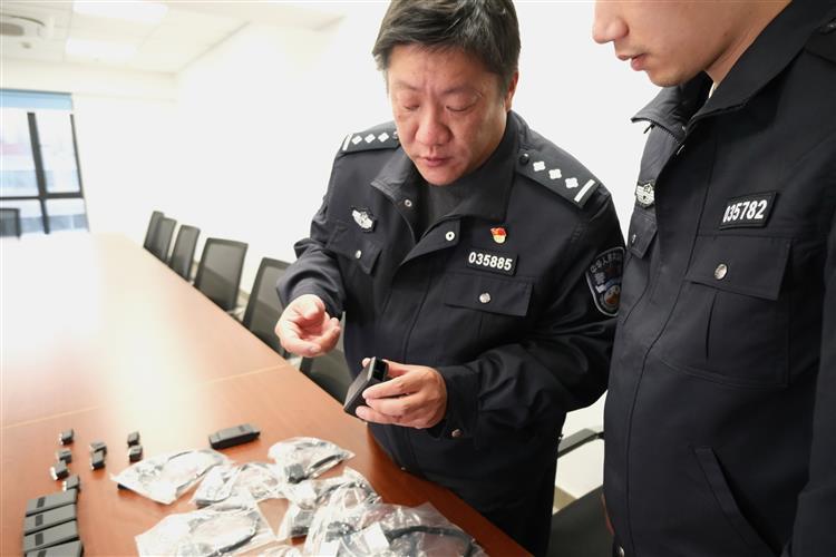 上海首例！5人网售“OBD作弊器”被抓，涉嫌污染环境罪、提供非法控制计算机信息系统工具罪