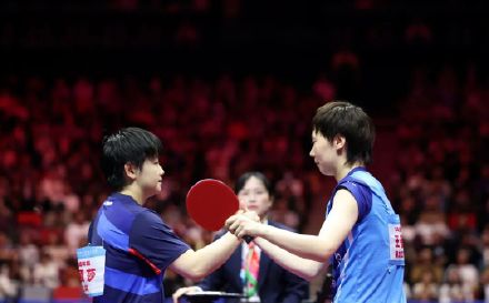 强大对手成就更好自己 王曼昱、孙颖莎彼此激励