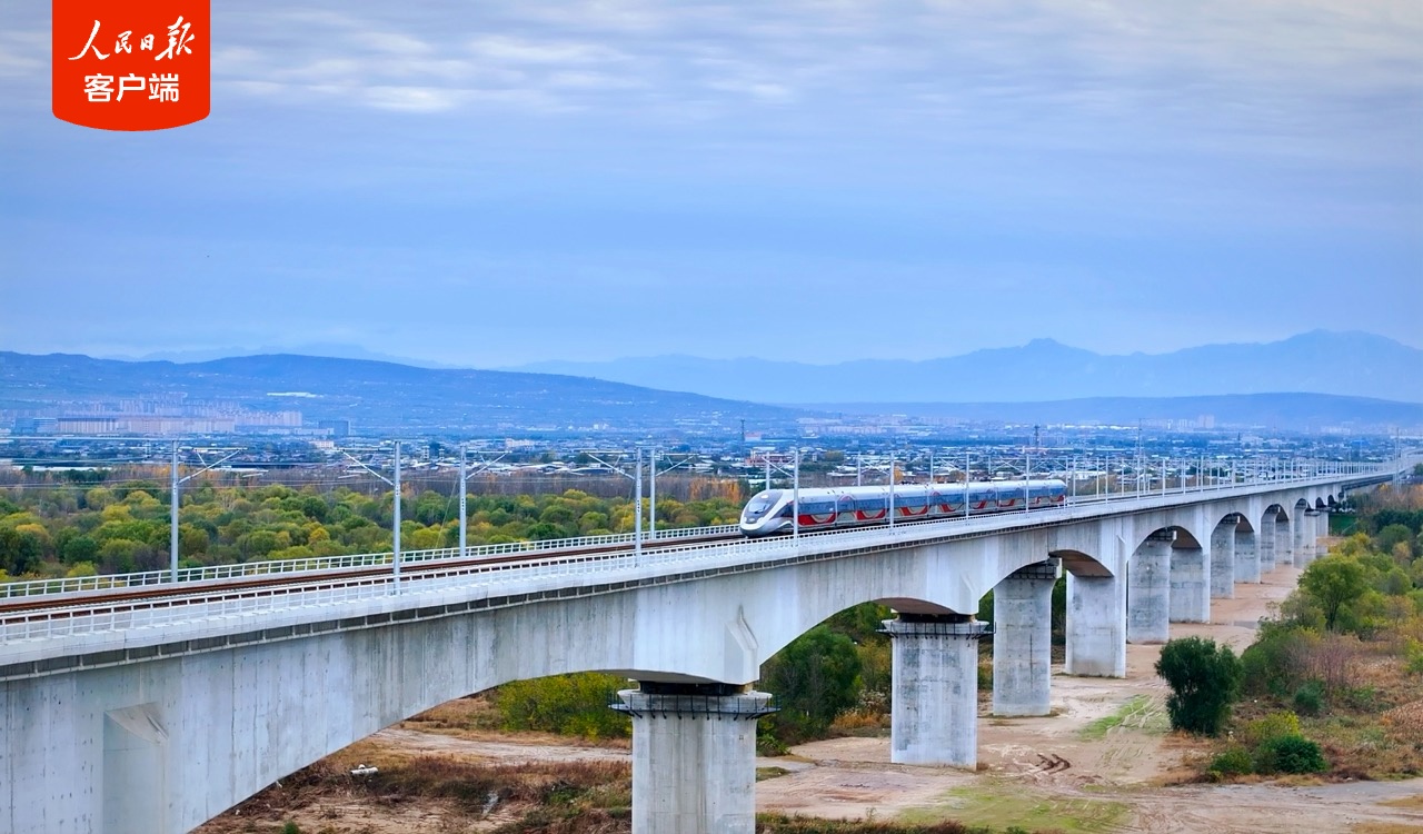 西延高铁开始试运行