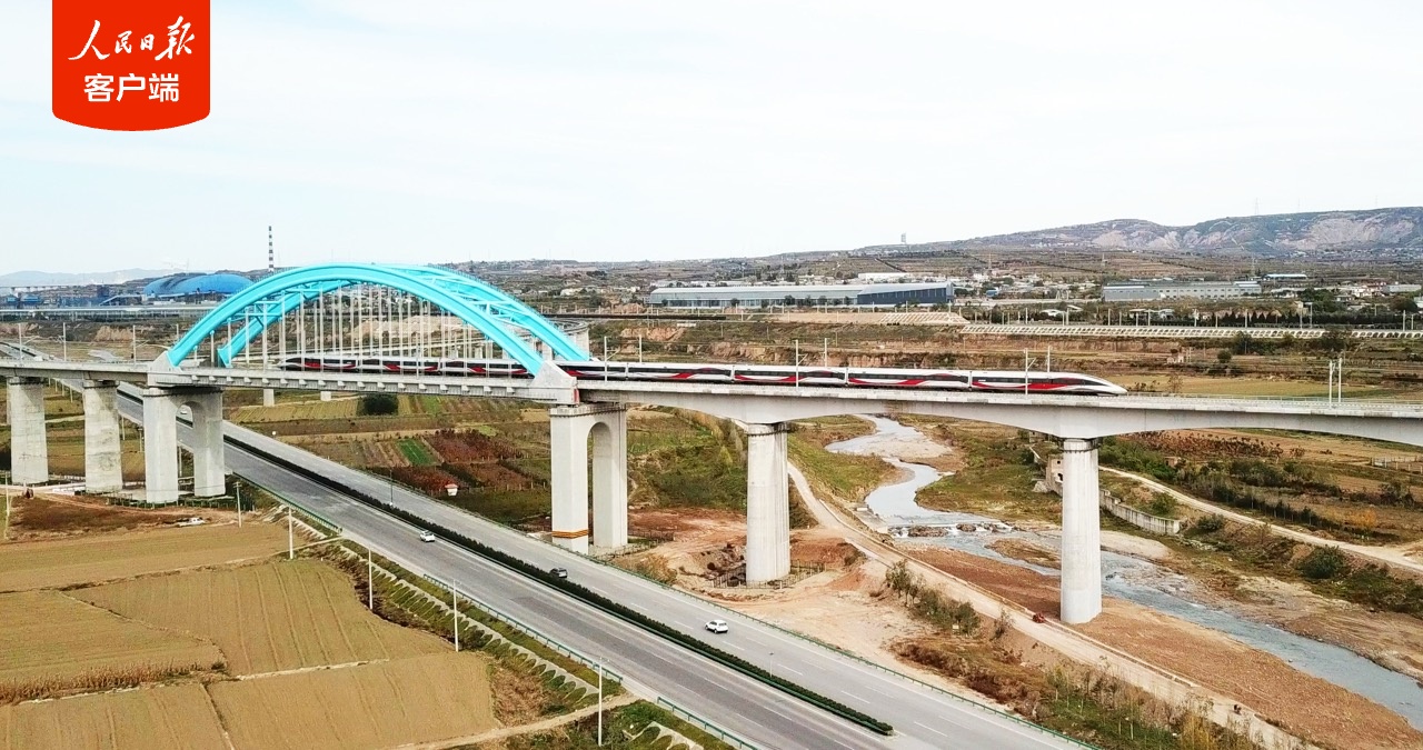 西延高铁开始试运行