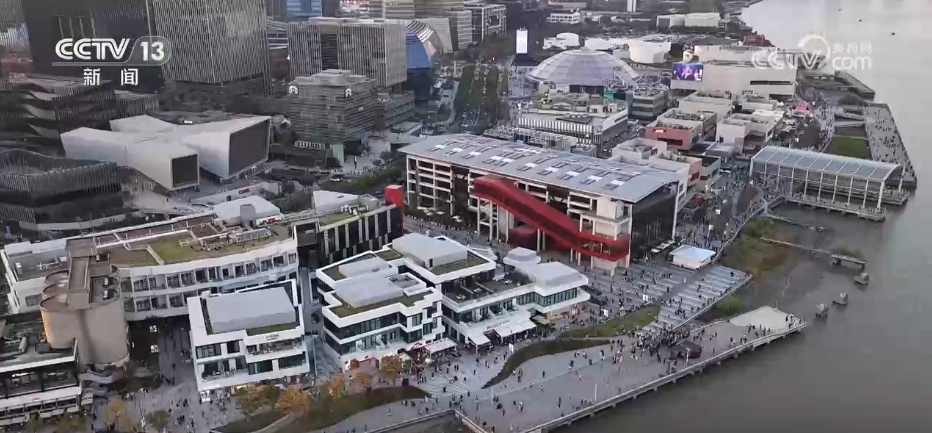 繁华商圈变身运动街区 “体育+”加速“破圈”激活消费新潜力 繁华商圈变身运动街区 “体育+”加速“破圈”激活消费新潜力