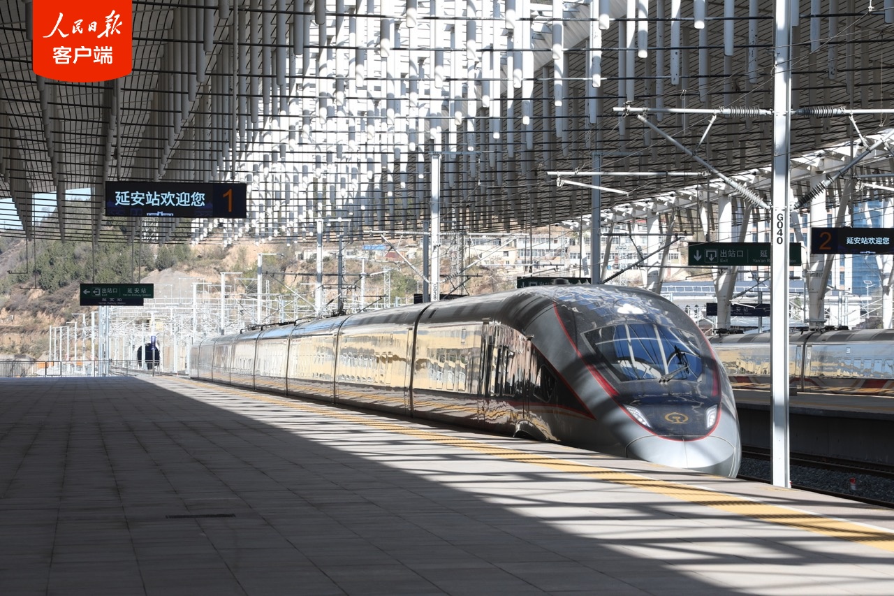 西延高铁开始试运行