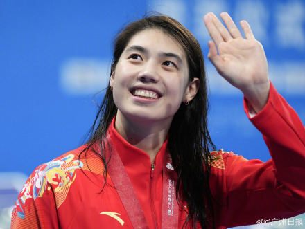 双姝争霸今夜上演 张雨霏、何诗蓓50米自由泳终极较量 双姝争霸今夜上演 张雨霏、何诗蓓50米自由泳终极较量