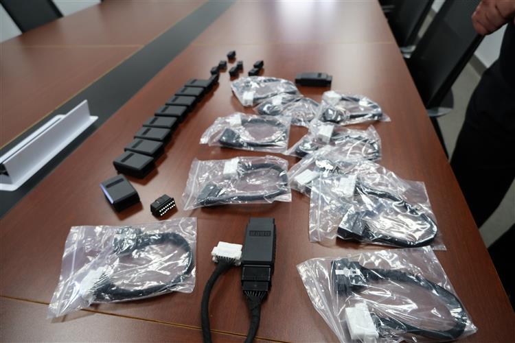 上海首例！5人网售“OBD作弊器”被抓，涉嫌污染环境罪、提供非法控制计算机信息系统工具罪
