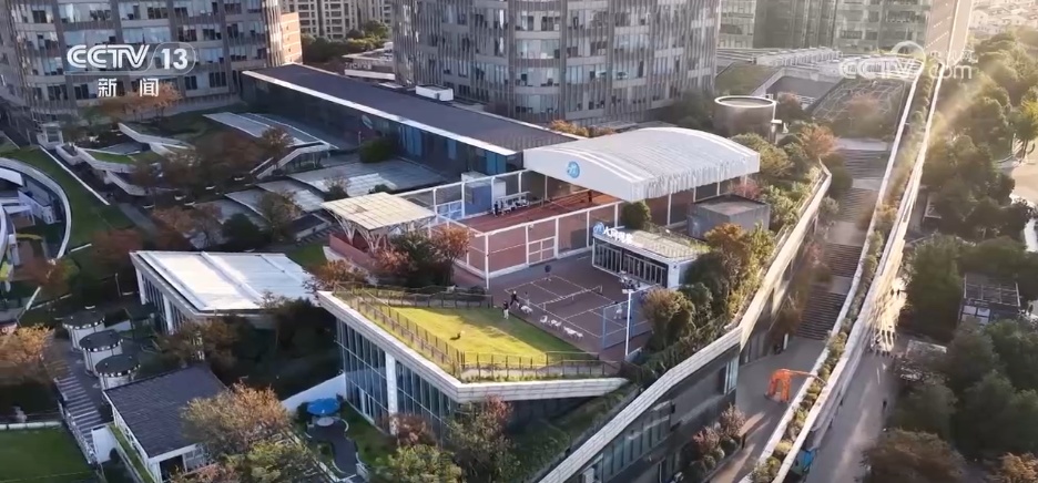 繁华商圈变身运动街区 “体育+”加速“破圈”激活消费新潜力 繁华商圈变身运动街区 “体育+”加速“破圈”激活消费新潜力