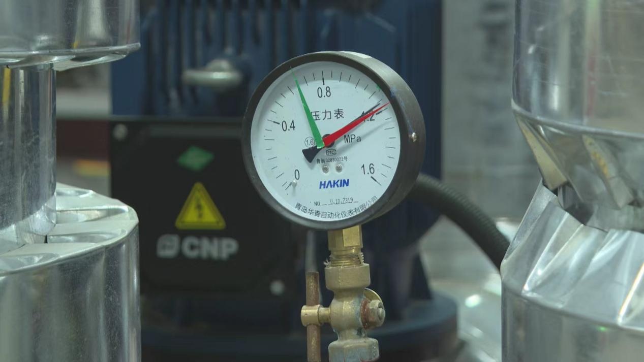 北京已启动正式供暖 摸摸暖气片热不热? 北京已启动正式供暖 摸摸暖气片热不热?