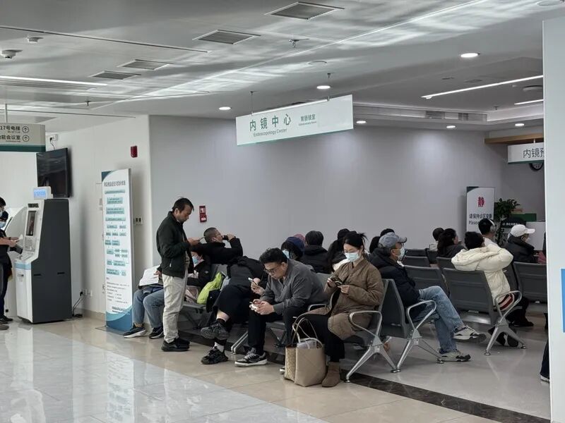 “柿”可而止，别让固体杨枝甘露成“肠胃刺客”！医生提醒