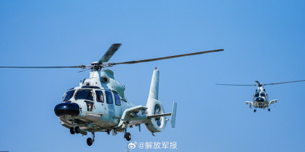 升空!海军直升机接续起飞 升空!海军直升机接续起飞