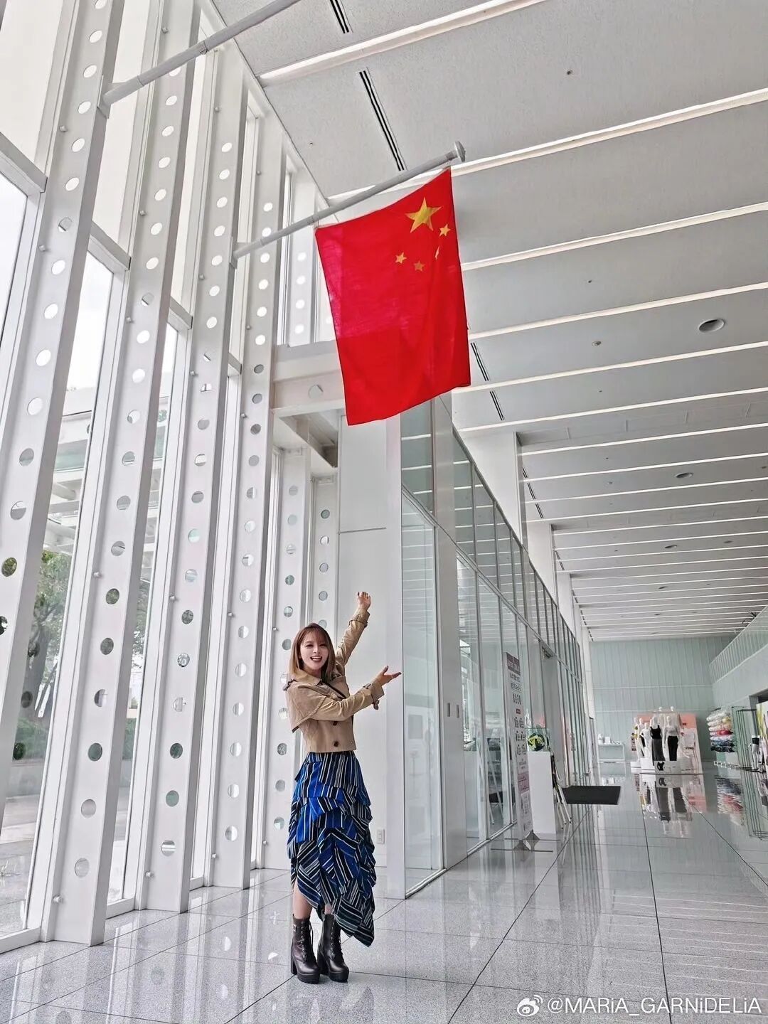 日本歌手美依礼芽发文：中国是我的第二故乡，我永远支持一个中国