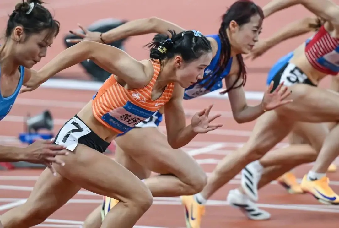 11秒10！宁波16岁“小孩姐”陈妤颉，全运会最年轻的百米女飞人！